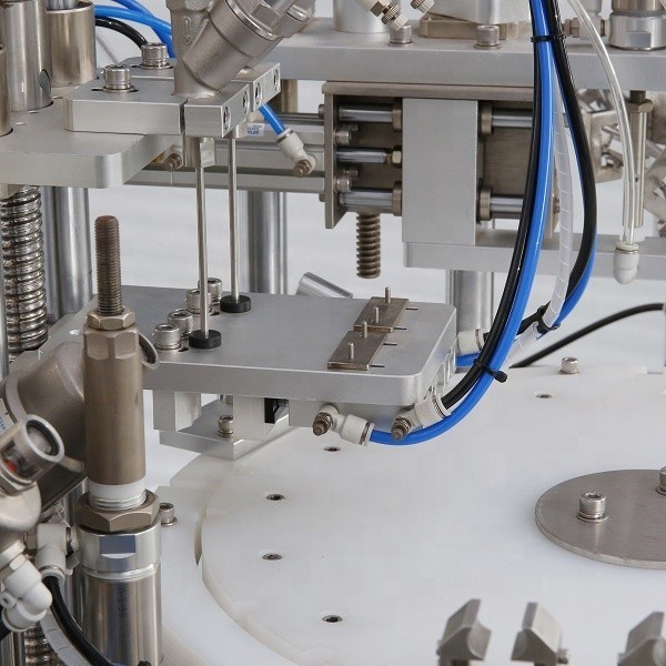 Μηχανή πλήρωσης αέρα 0,6-0,8Mpa 1 ml για την αυτοματοποιημένη γραμμή παραγωγής πλήρωσης