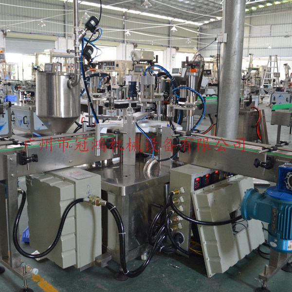 Ηλεκτρονική μηχανή συμπλήρωσης μπουκαλιών καλλυντικών αρωμάτων για την παραγωγή τροφίμων και ποτών