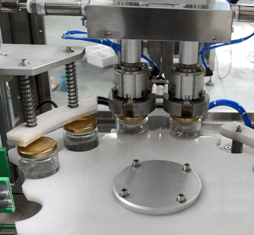 Προμήθεια πώληση πλήρης αυτόματη μηχανή κάλυψης για το κρασί / οινοπνευματώδη ποτά / αλκοόλ Guan Hong